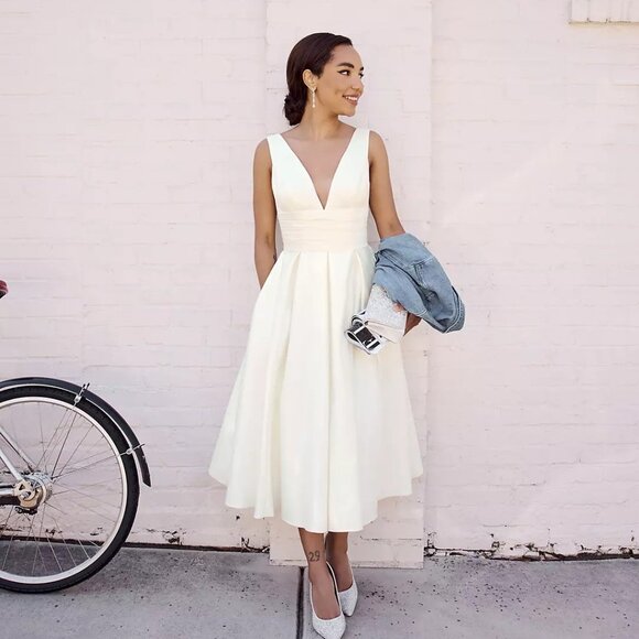 DB Studio White Wedding Dress - Picture 4 of 10